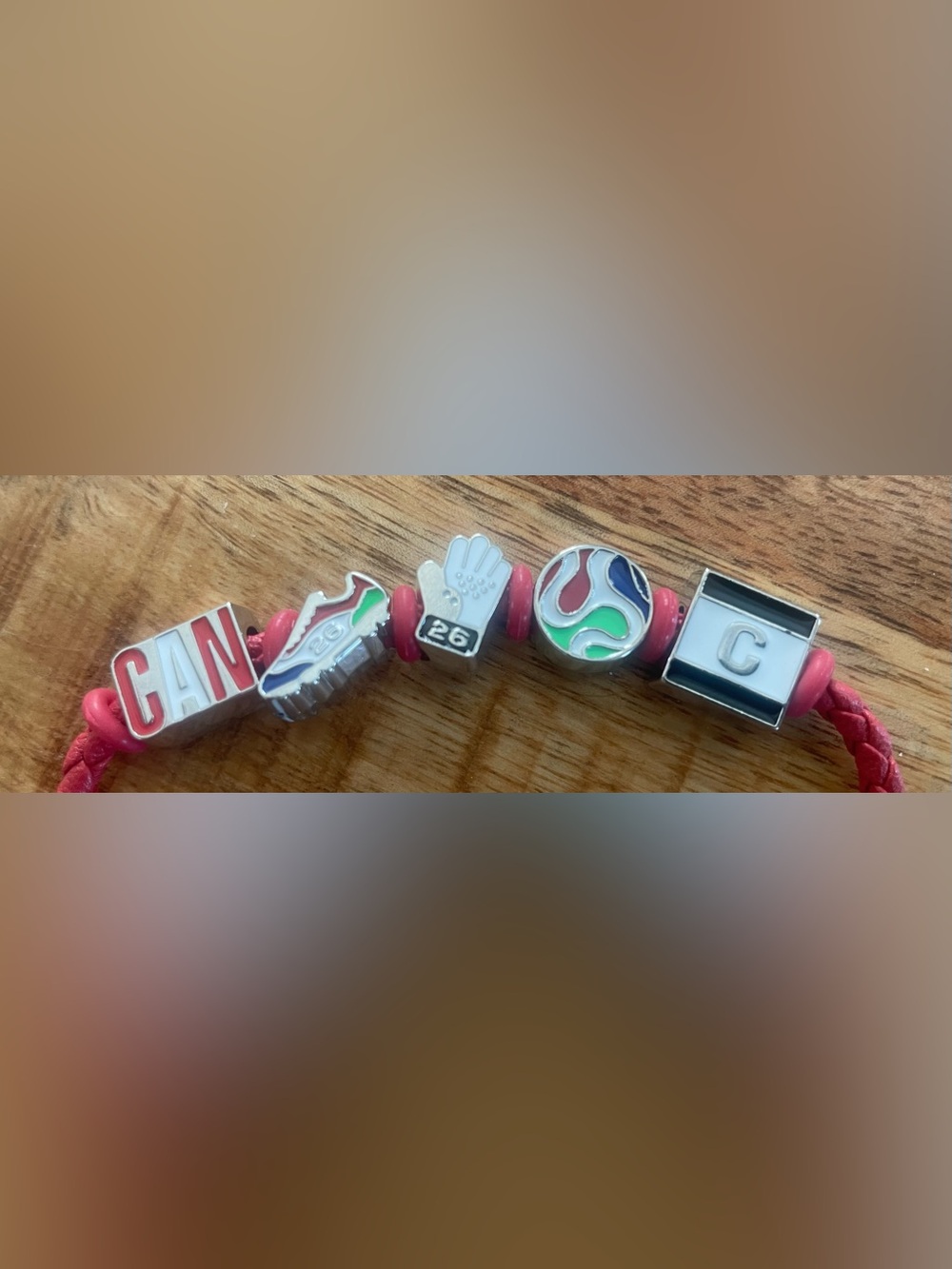 FIFA WORKD CUP 2026 CANADA BEADED CHARM BRACELET- AUTHENTIC - Picture 3 of 4